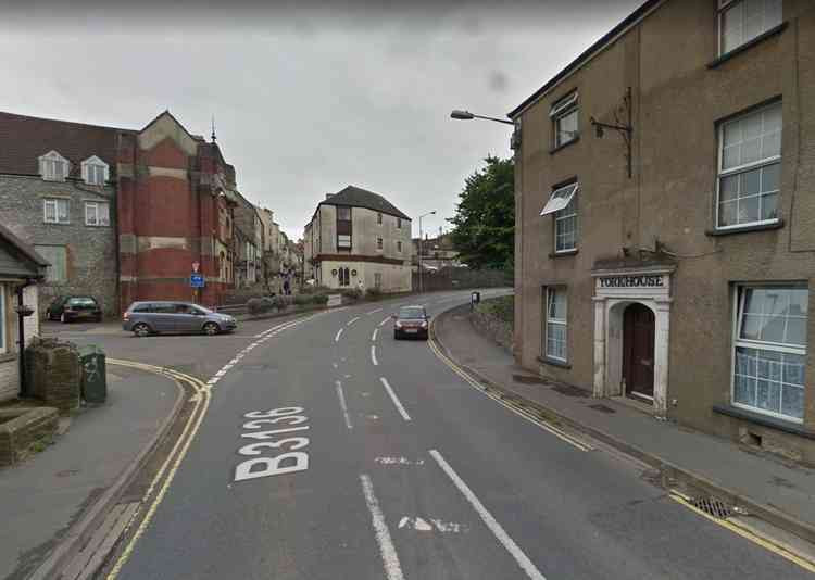 There will be temporary traffic lights at the bottom of Waterloo Road at the junction with The Batch this week (Photo: Google Street View)