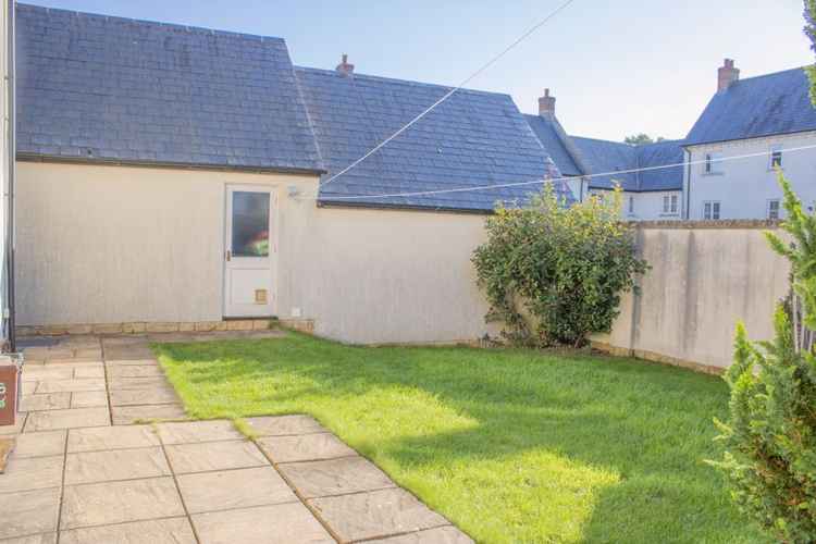 Four-bedroom detached home in Walnut Grove Four-bedroom detached home in Walnut Grove