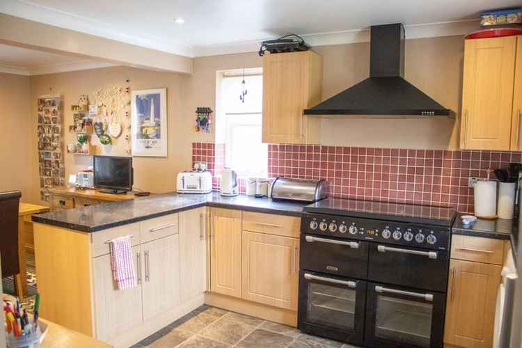 Four-bedroom detached home in Walnut Grove