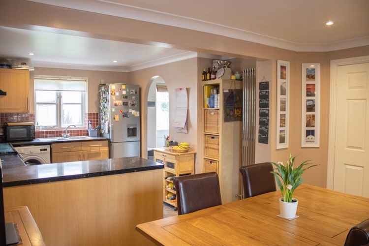 Four-bedroom detached home in Walnut Grove Four-bedroom detached home in Walnut Grove