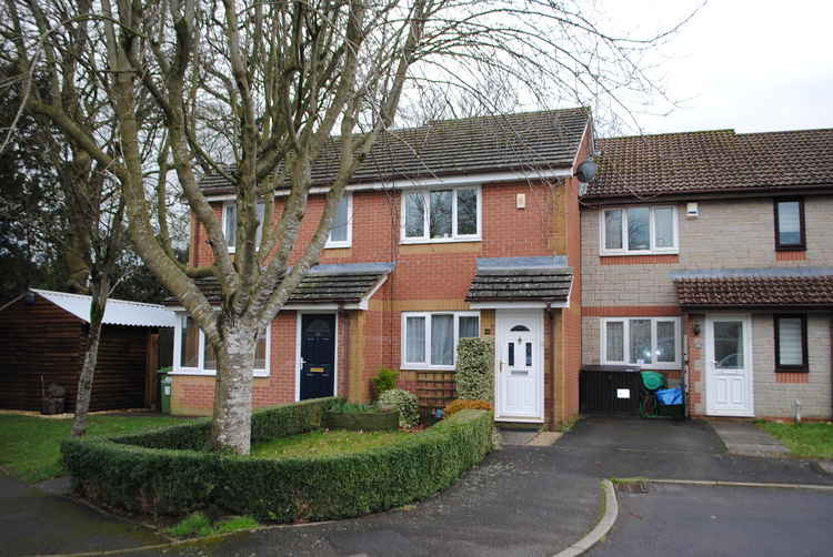 Two-bedroom mid-terraced house in Trajan's Way