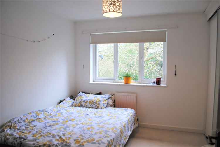 Two-bedroom mid-terraced house in Trajan's Way Two-bedroom mid-terraced house in Trajan's Way