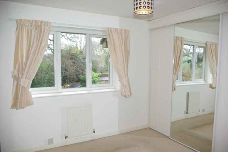 Two-bedroom mid-terraced house in Trajan's Way Two-bedroom mid-terraced house in Trajan's Way