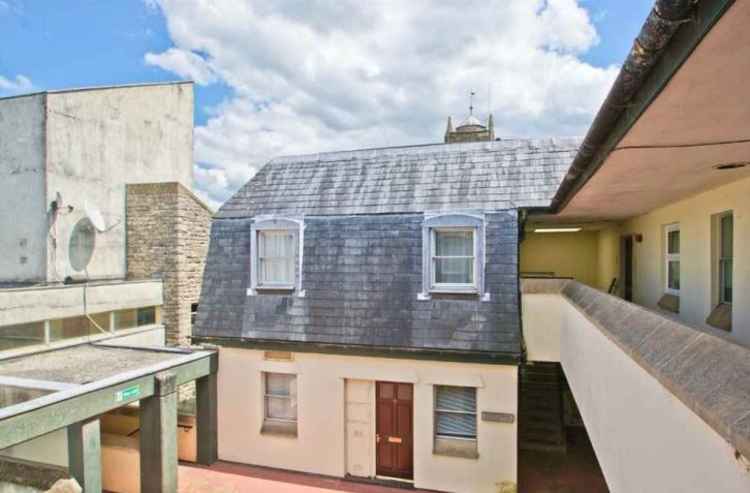 One-bedroom flat in St Paul's Mews