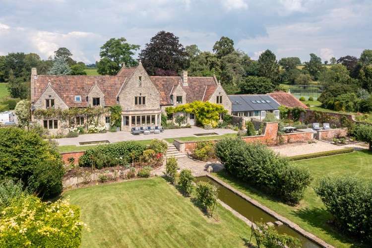 Country house in West Compton