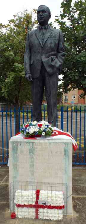 Sir Alf Ramsey statue