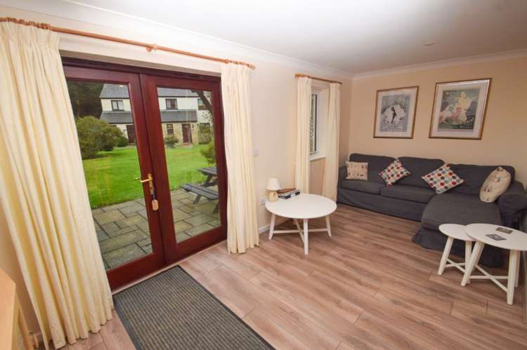 Lounge area. Pendra Loweth, Falmouth. Lounge area. Pendra Loweth, Falmouth.