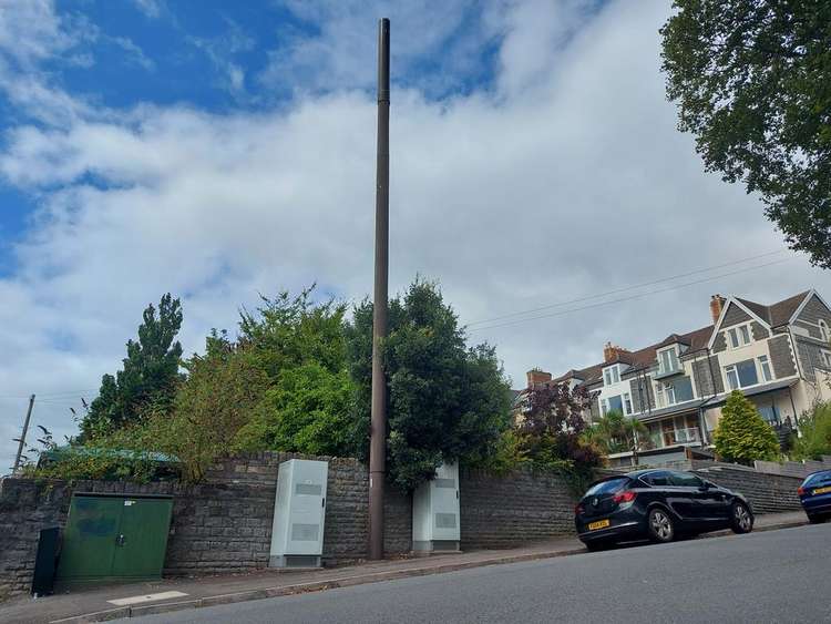 The mast is located on Clive Place, by the Jubilee Lane junction