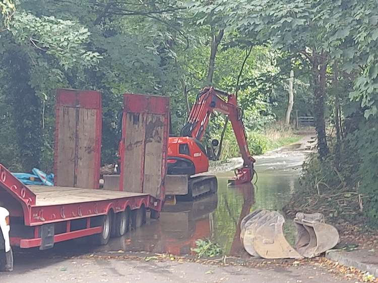 A burst pipe in the Llandough area left homes there and in Penarth without water once more