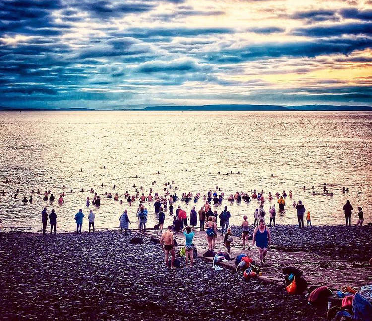 Hundreds gathered at the Penarth seafront for World Mental Health Day yesterday morning (Image by Louise Daniels)