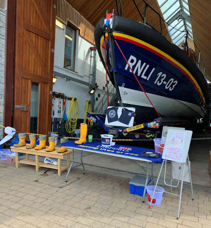 The 'Whats in the Welly' competition at the Lifeboat