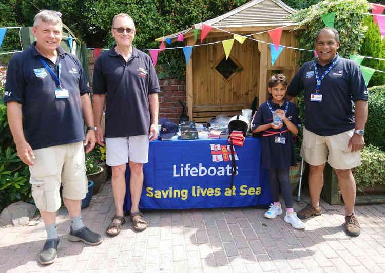 The volunteer RNLI Community Safety Team at the fundraiser.  Credit : Exmouth RNLI