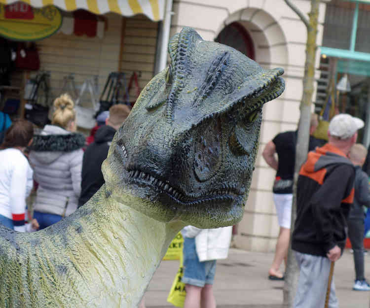 Dinosaurs in the Strand, Exmouth. Photograph : John Thorogood