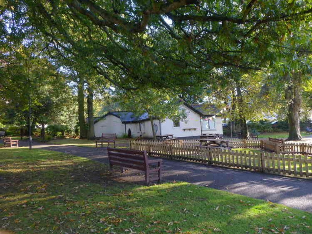 The Bumble and Bee in Exmouth's Manor Gardens. Picture courtesy of Shazz.