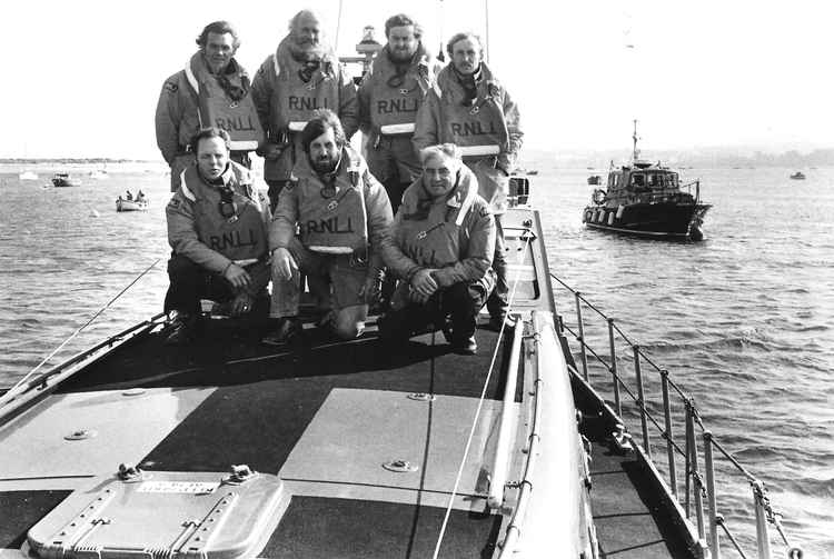 Solent class 'City of Birmingham' crew with the Brede class 'Caroline Finch' in the distance