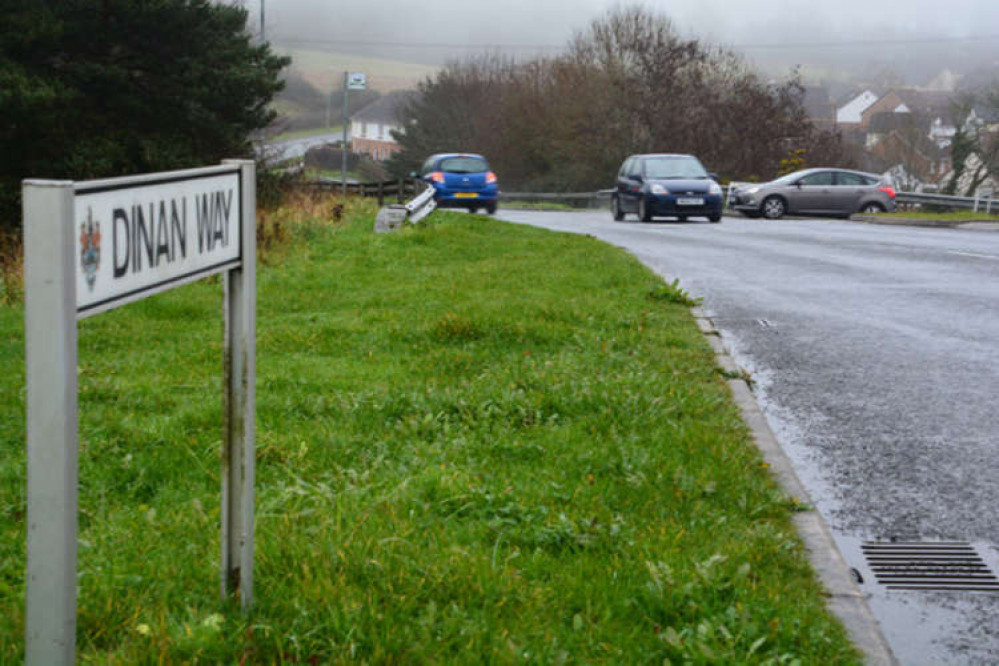 Exmouth : Dinan Way cc-by-sa/2.0 - © Lewis Clarke - geograph.org.uk/p/5280768