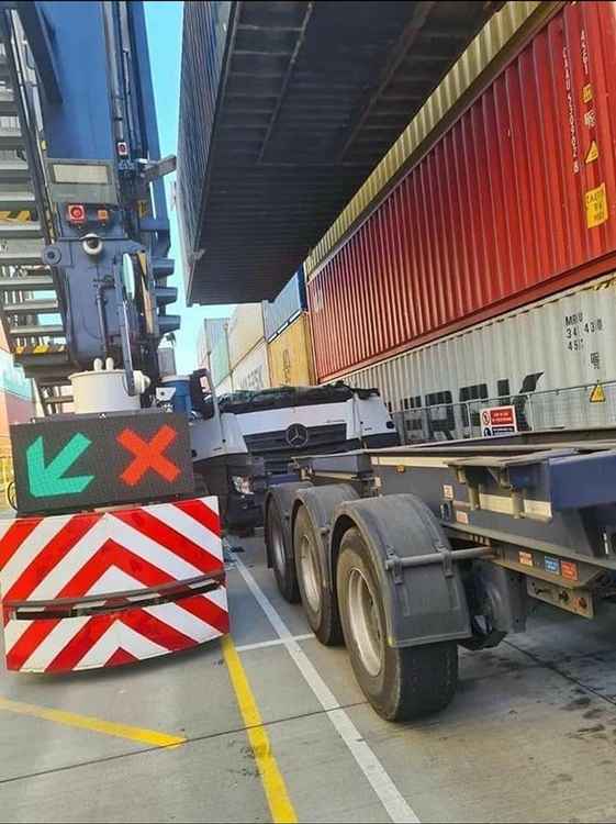 Cab squashed by container (picture credit: Mark Young)