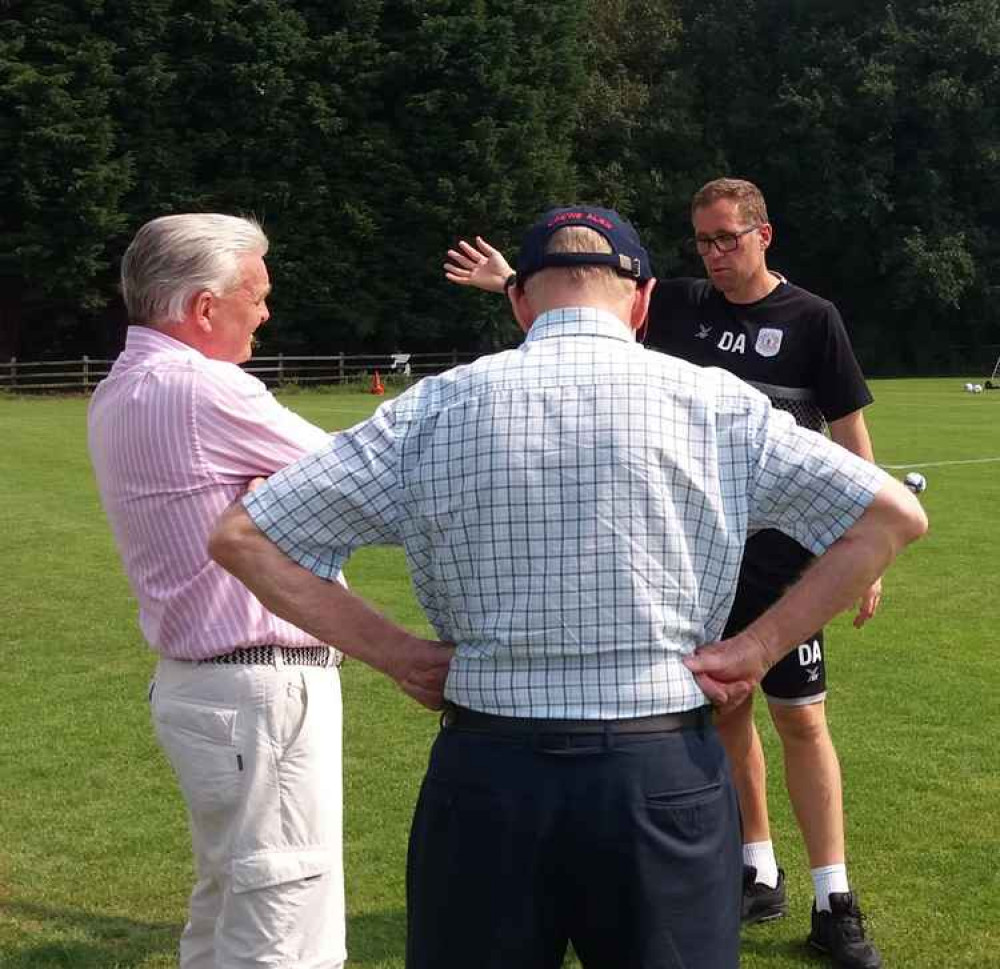 Charles Grant (left) with outgoing Alex Chairman John Bowler discuss pre-season plans with boss Dave Artell.