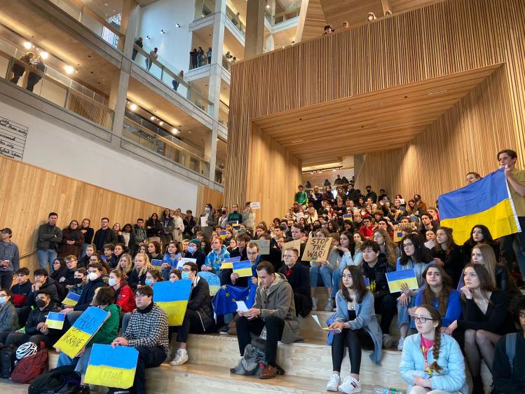 More than 200 students protested at the University of Warwick last month (Image via Alisa Kononchuk)