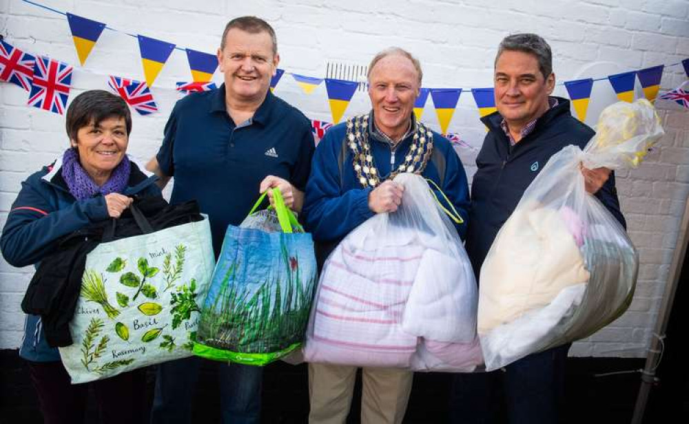 Mayor of Kenilworth Cllr Peter Jones pitches in to support The Engine's Ukrainian appeal (Image via Will Johnston)