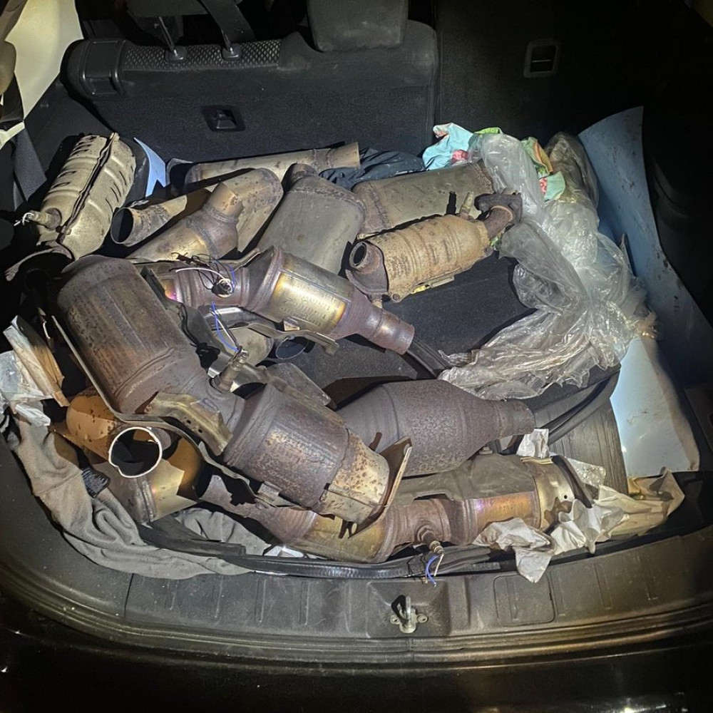 A dramatic police pursuit led to a road crash and the arrest of a gang allegedly involved in an epidemic of catalytic converter thefts from cars across Richmond and Kingston.