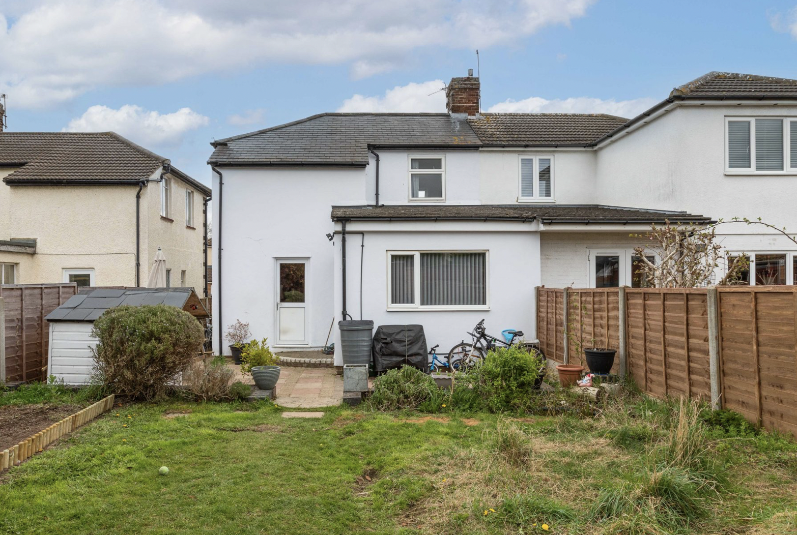 This semi-detached home has been extended to front and rear giving a very spacious ground floor with two generous reception rooms, large kitchen, and bathroom. To the first floor there are three bedrooms