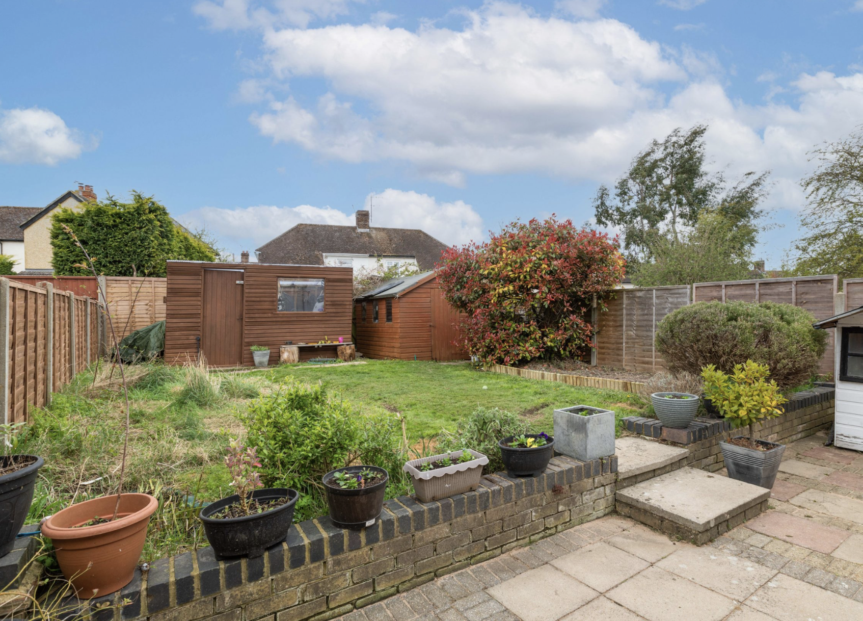 This semi-detached home has been extended to front and rear giving a very spacious ground floor with two generous reception rooms, large kitchen, and bathroom. To the first floor there are three bedrooms