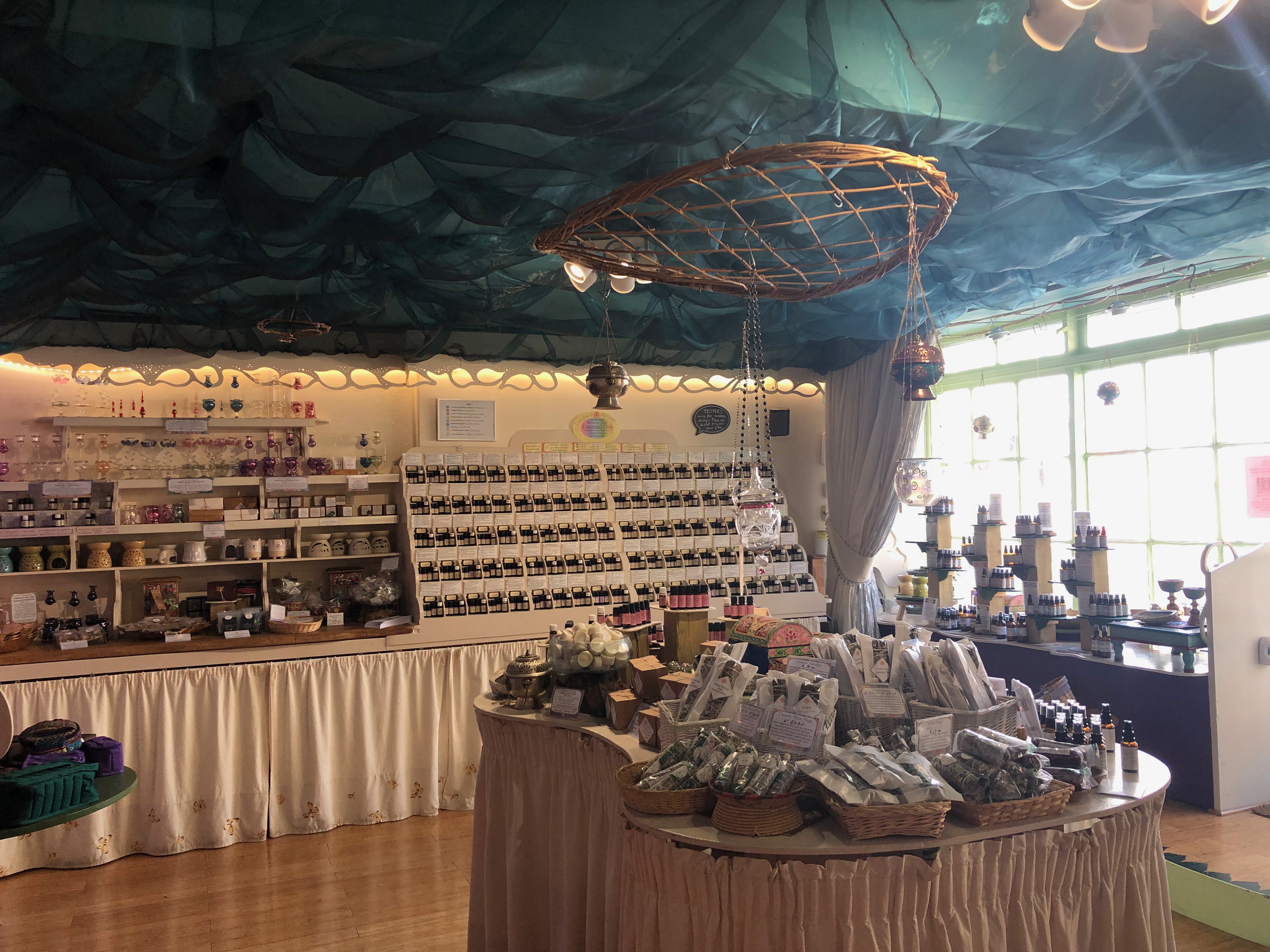 Plenty of space to display your products Plenty of space to display your products