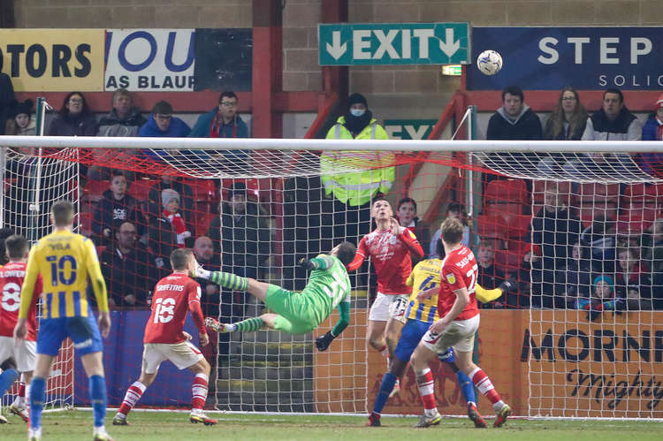 Dave Richards kept out Matthew Pennington's late header from a corner (Picture Credit: Kevin Warburton).