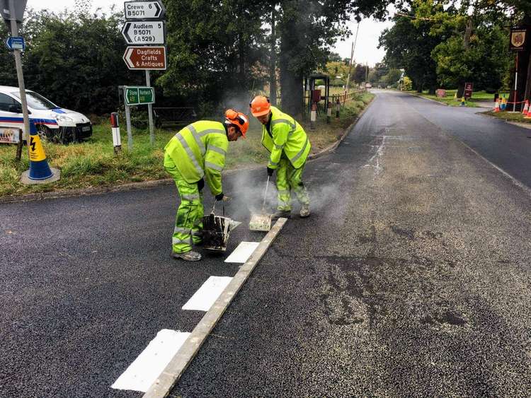 Cheshire East Highways in action. (Picture credit: Cheshire East)