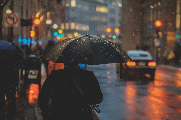 Heavy rain expected throughout the day in Battersea (credit: Unsplash)