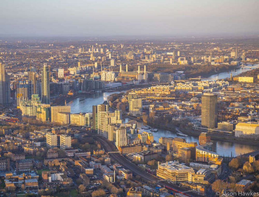 A sunny day over the River Thames