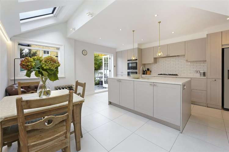 The beautiful open plan and modern family kitchen (credit: Chelwood Partners)