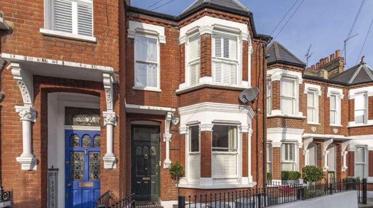 A modern ground floor flat in a Victorian conversion (credit: Dexters)