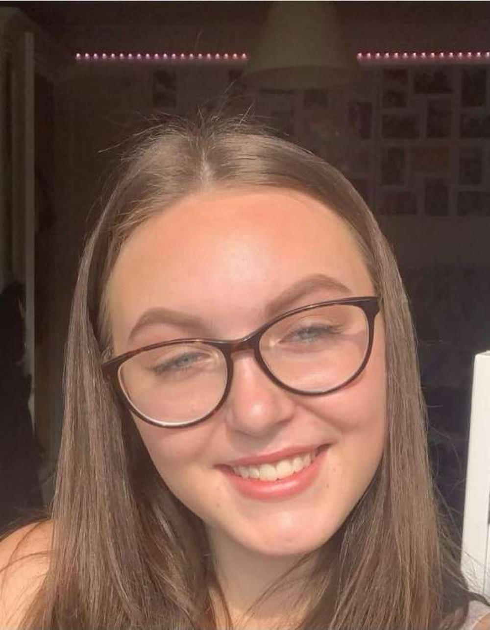 16-year-old Ellie Carter who has already received her Covid-19 vaccination. Photo courtesy of Nottingham and Nottinghamshire CCG.