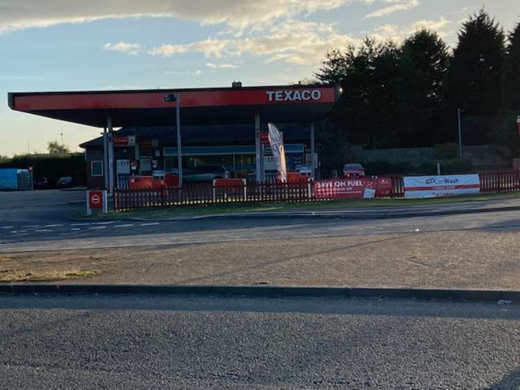 The Bypass filling station in Hucknall has been forced to close at various points this week after running out of fuel due to mass panic buying. Photo Credit: Tom Surgay.