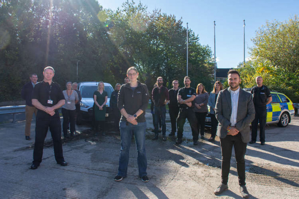 Inspector Mark Dickson, Nottinghamshire Police, Cllr Helen-Ann Smith, Cabinet Member for Community Safety and Crime Reduction and Antonio Taylor, Community Safety Manager with Council officers and police officers. Photo courtesy of Ashfield District Counc