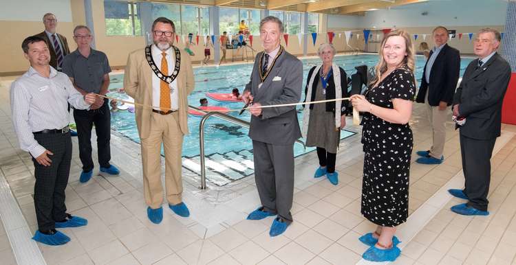 Cllr Davis with cabinet colleague Cllr Jan Osborne at opening of Hadleigh pool (Picture credit: Babergh)