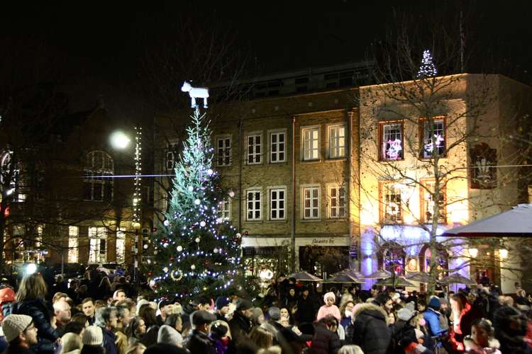 Clapham residents gathered on Friday for the annual Christmas tree lights switch on (Image: Issy Millett, Nub News)