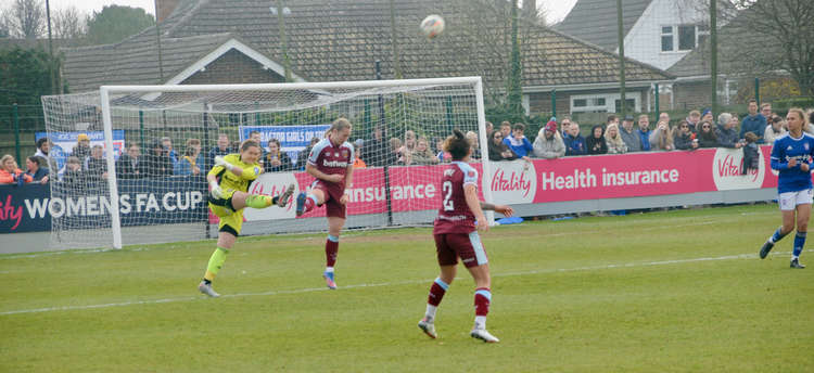 Sarah Quantrill made a number of good saves (Picture credit: Felixstowe Nub News)