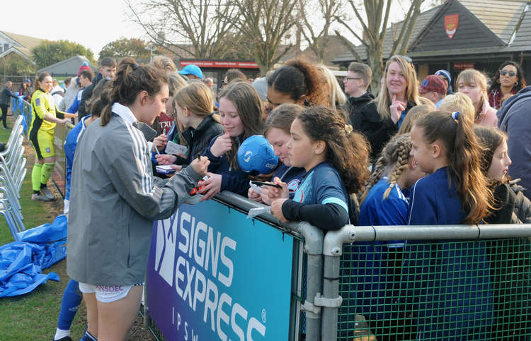 Silvana Flores already close with Tractor Girls Felixstowe fans (Picture credit: Nub News)