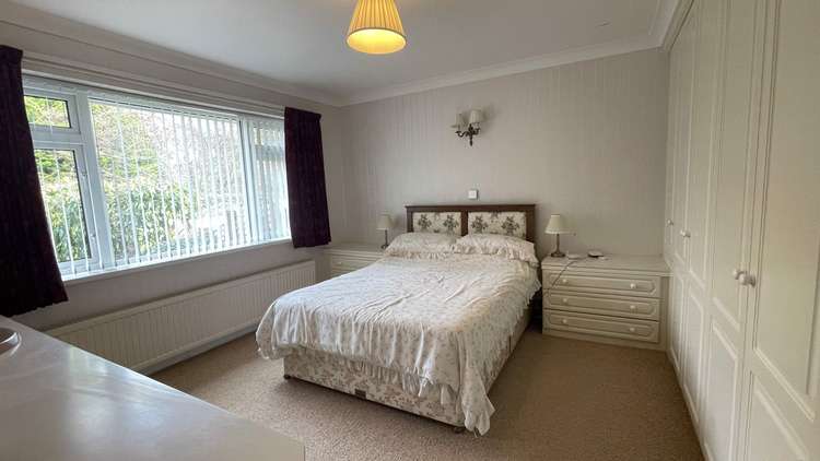 A bedroom (Whitton and Laing)