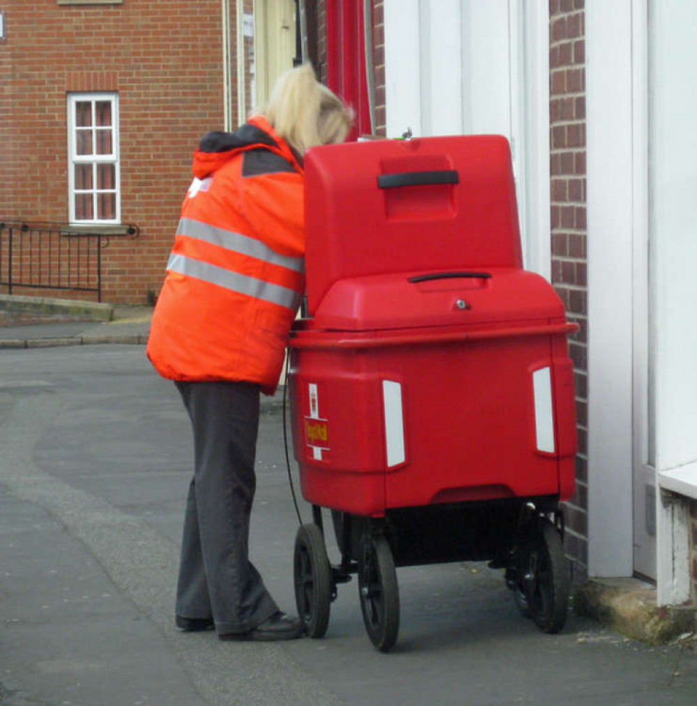 George Street - Royal Mail Trolley cc-by-sa/2.0 - © David Wright - geograph.org.uk/p/3216546