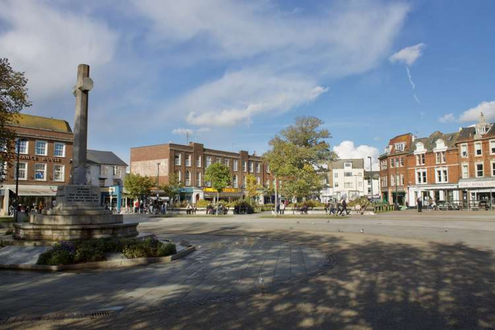 The Strand, Exmouth (Will Goddard, Nub News)