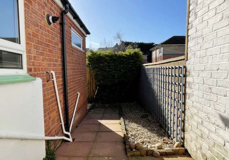 Rear garden (Whitton and Laing) Rear garden (Whitton and Laing)
