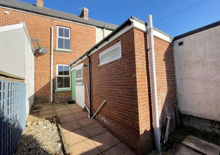 Rear garden (Whitton and Laing) Rear garden (Whitton and Laing)