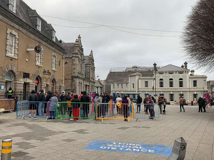 The queue at a previous vaccine clinic in Falmouth. Photo shared by Councillor Jayne Kirkham.