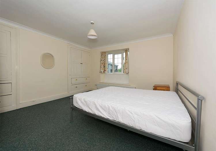 Room four. Tresooth Lane, Penryn.
