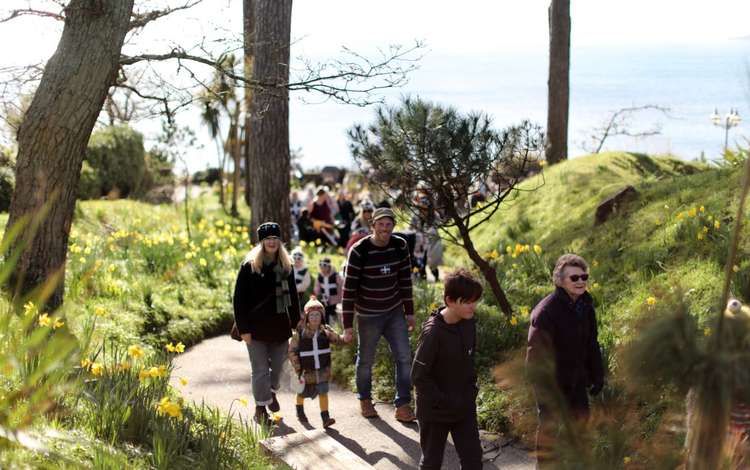 St Piran's Day kicked off with a parade along the seafront. Photo taken by Robin Markland.