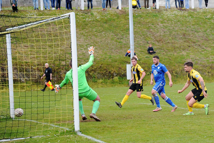 Jack Bray-Evans on target. Taken by Colin Bradbury/Cornwall Sports Media.